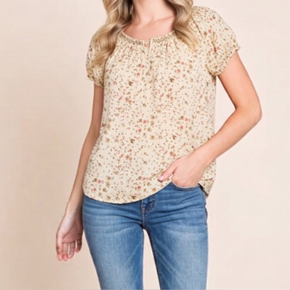 🔥3/$15  Faded Glory Ruffled Floral Top Beige Large